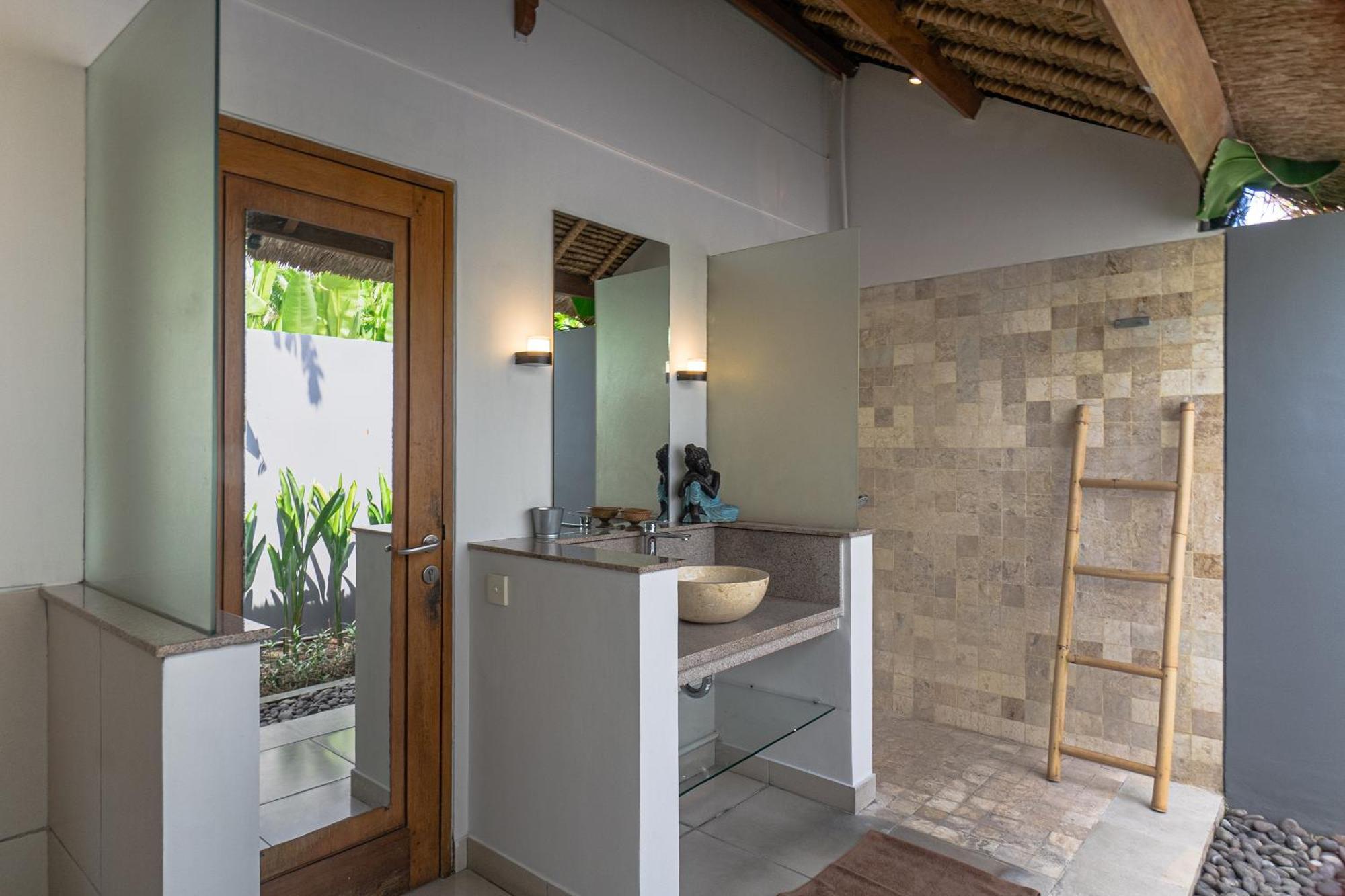 Balinea Holiday Home Seminyak Kültér fotó