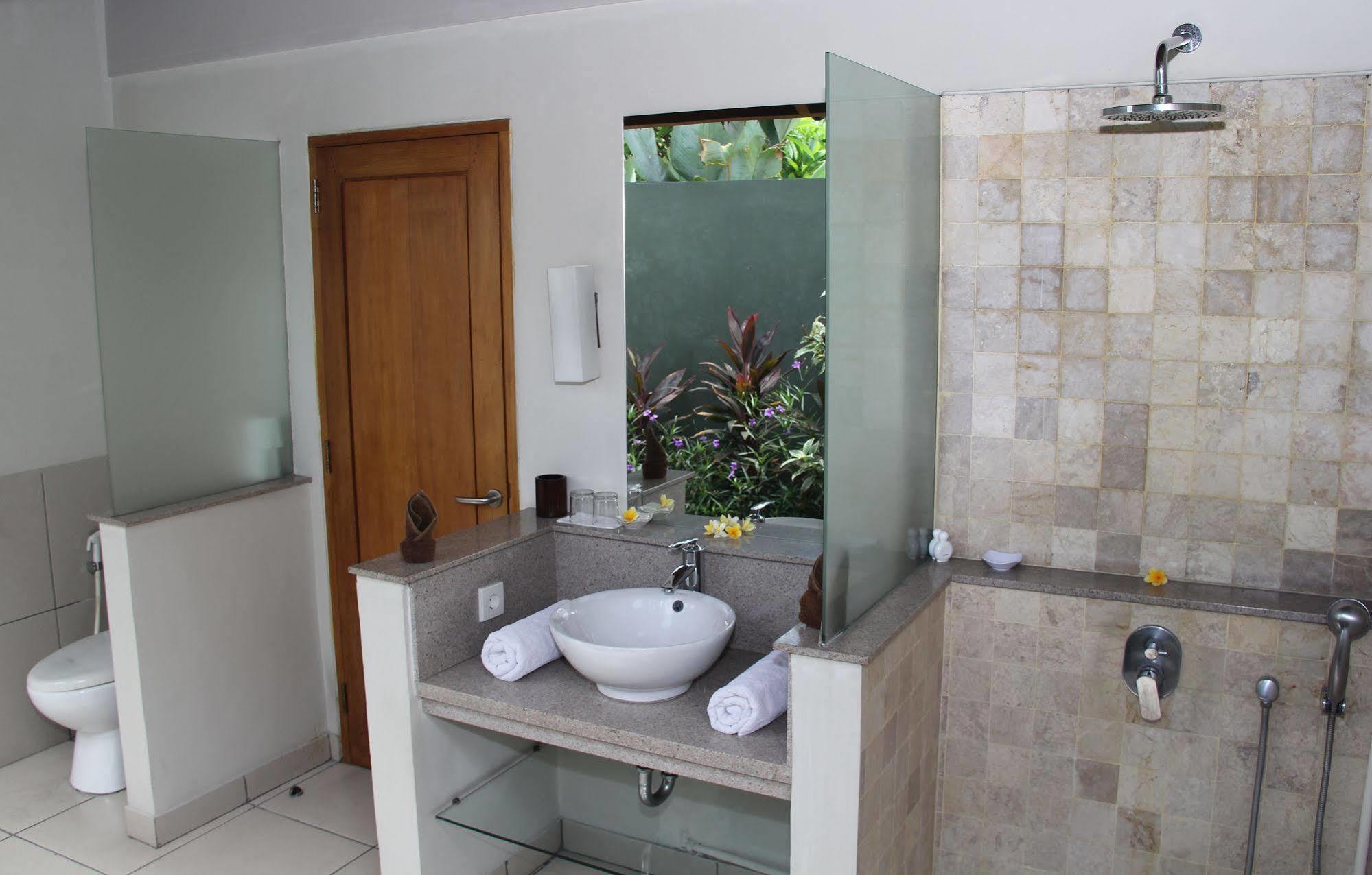 Balinea Holiday Home Seminyak Kültér fotó